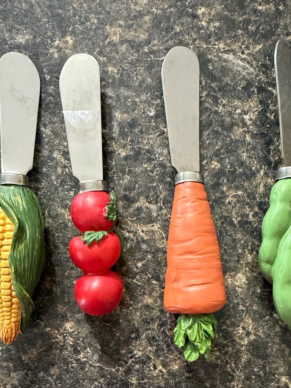 Vegetable Themed Spreaders - Carrot & Tomato Handle Butter Knives